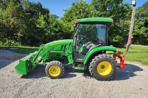2024 John Deere 3033R Image