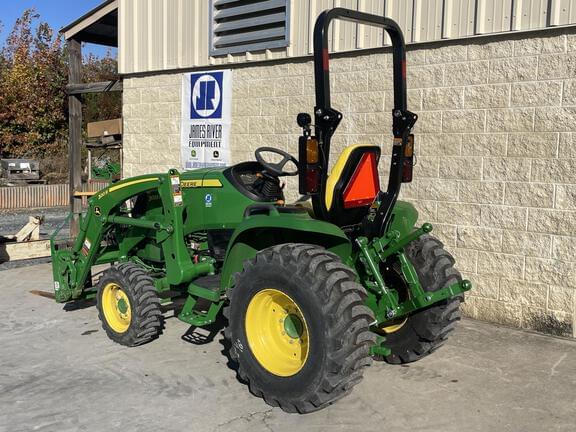Image of John Deere 3033R equipment image 1