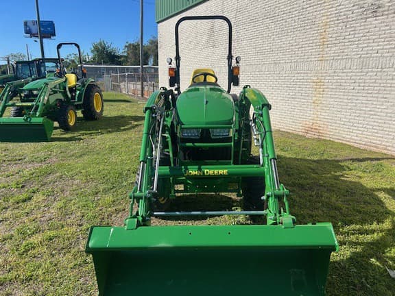 Image of John Deere 3033R equipment image 3