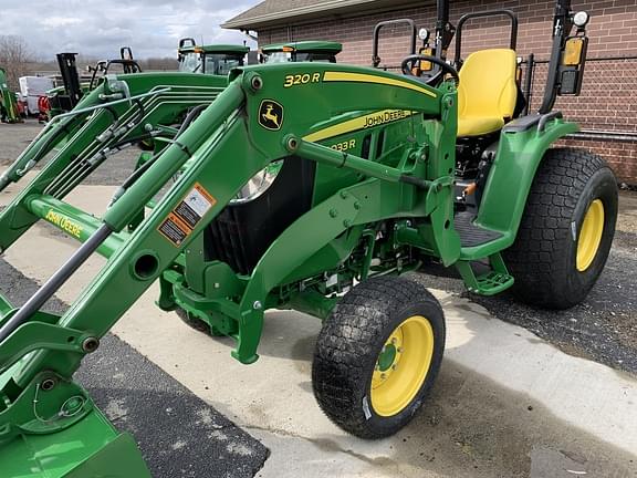 Image of John Deere 3033R equipment image 1