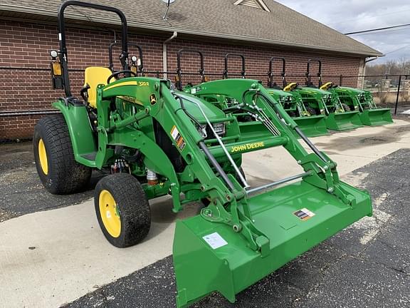 Image of John Deere 3033R Primary image