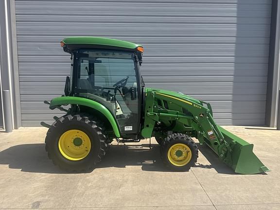 Image of John Deere 3033R equipment image 3