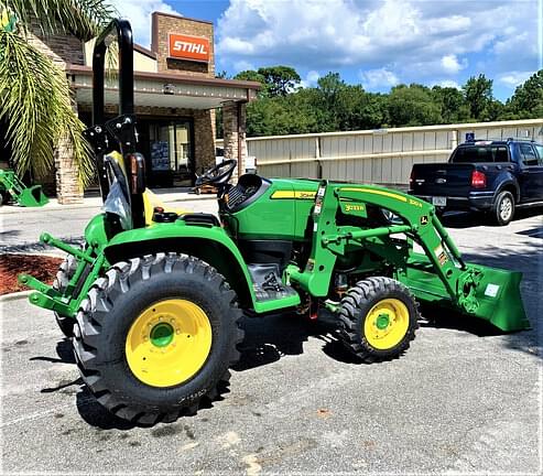 Image of John Deere 3033R equipment image 4