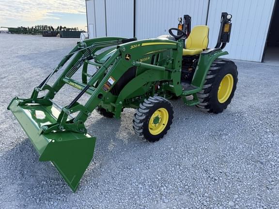 Image of John Deere 3033R equipment image 2