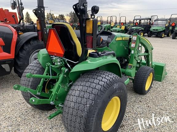 Image of John Deere 3033R equipment image 2