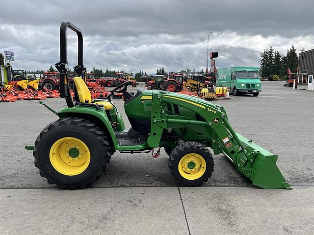 Image of John Deere 3033R equipment image 4