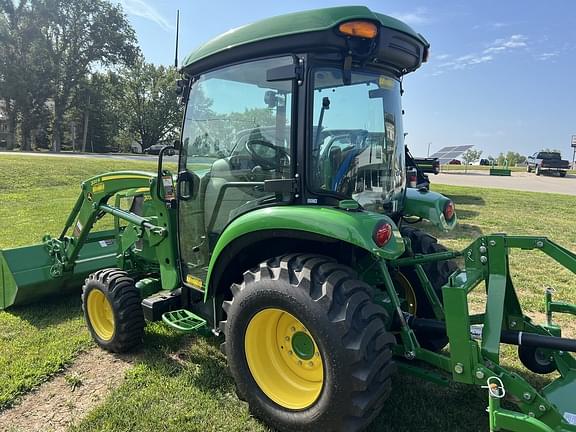 Image of John Deere 3033R equipment image 3