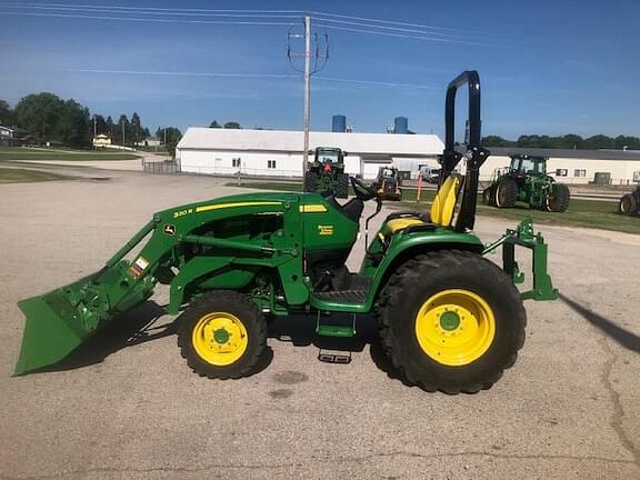 Image of John Deere 3033R equipment image 1