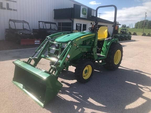 Image of John Deere 3033R equipment image 3