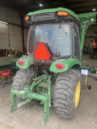 Image of John Deere 3033R equipment image 2
