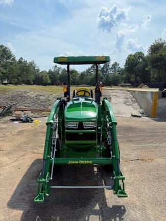 2024 John Deere 3033R Equipment Image0