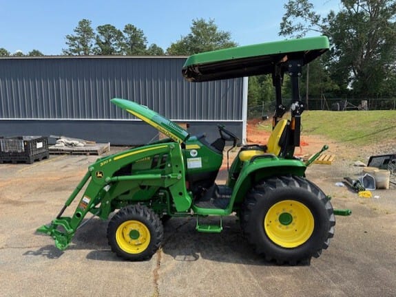 2024 John Deere 3033R Equipment Image0