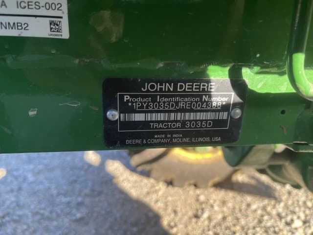 Image of John Deere 3035D equipment image 4