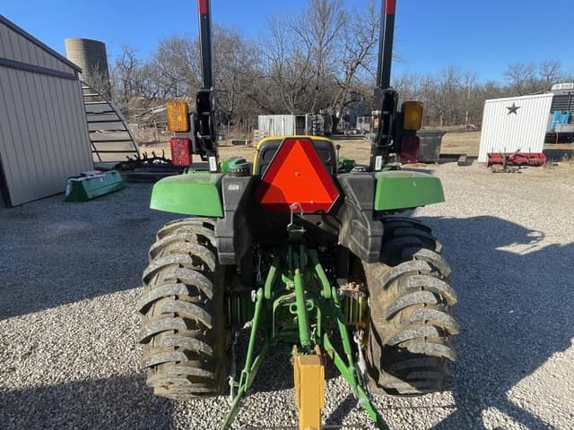 Image of John Deere 3035D equipment image 2