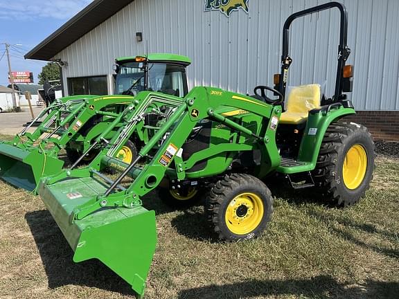 Image of John Deere 3038E equipment image 2