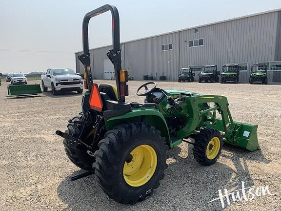 Image of John Deere 3038E equipment image 3