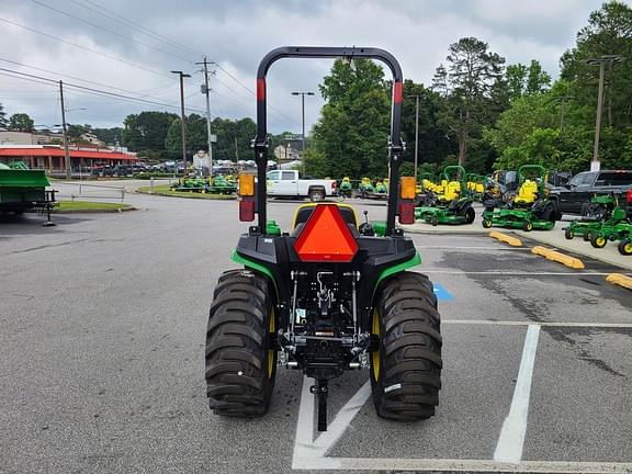 Image of John Deere 3038E equipment image 2