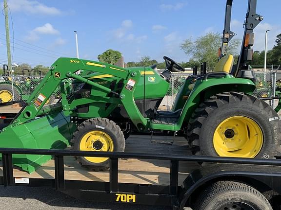 Image of John Deere 3038E equipment image 2