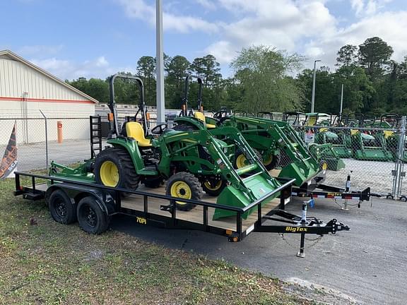 Image of John Deere 3038E equipment image 4