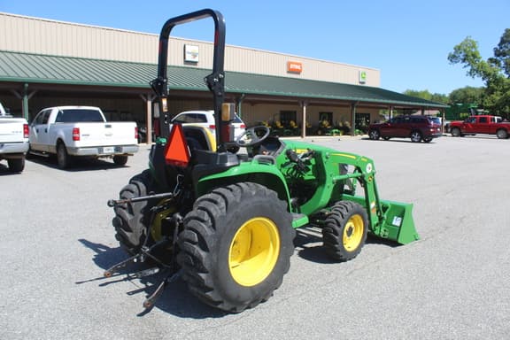Image of John Deere 3038E equipment image 3