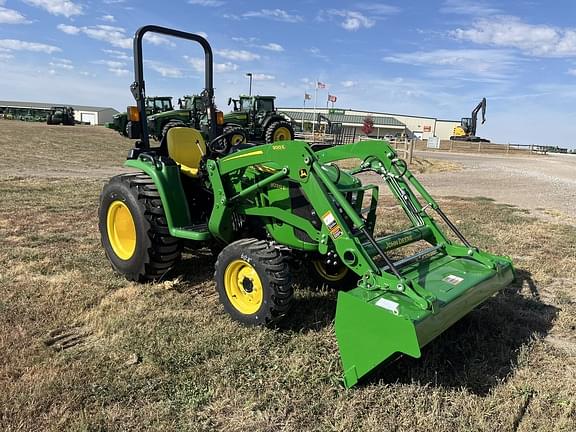 Image of John Deere 3038E equipment image 1