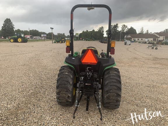 Image of John Deere 3038E equipment image 3