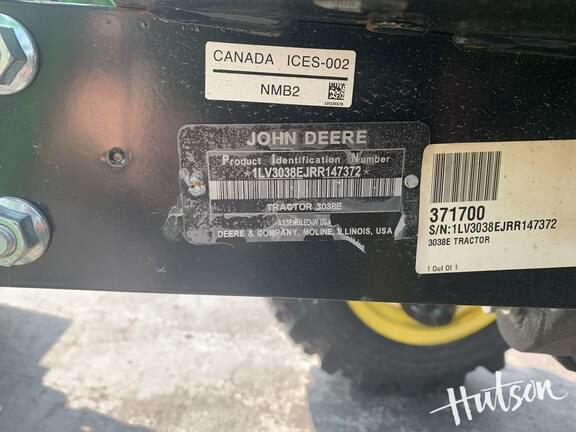 Image of John Deere 3038E equipment image 4
