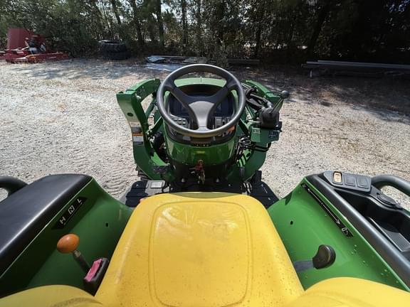 Image of John Deere 3038E equipment image 2