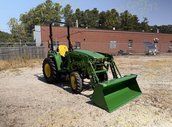 Image of John Deere 3038E equipment image 4