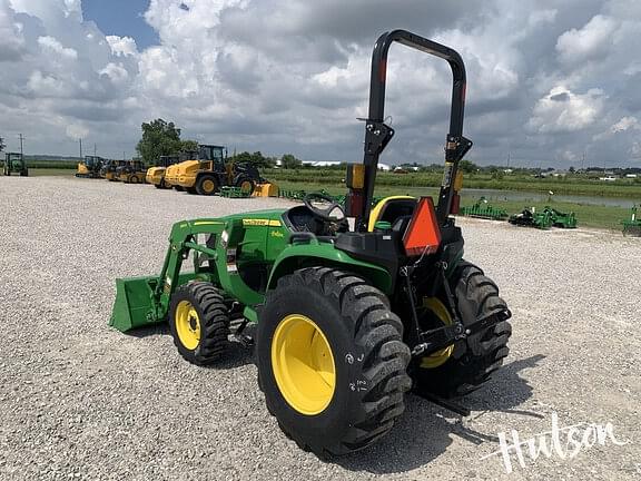 Image of John Deere 3038E equipment image 4