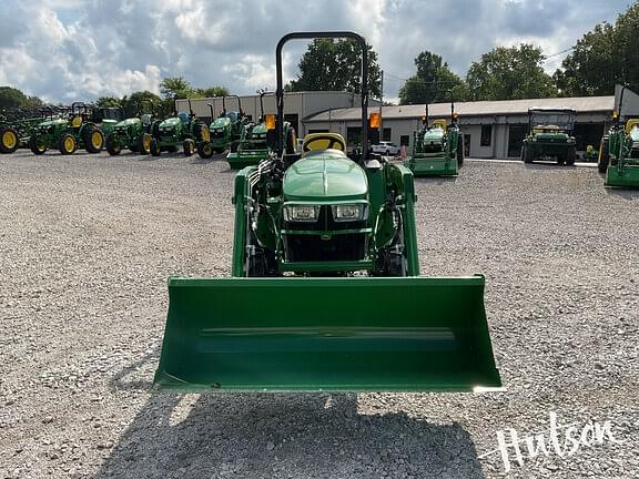Image of John Deere 3038E equipment image 4
