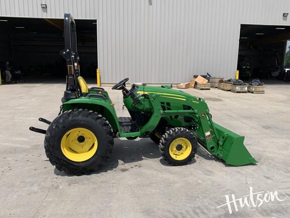 Image of John Deere 3038E equipment image 4