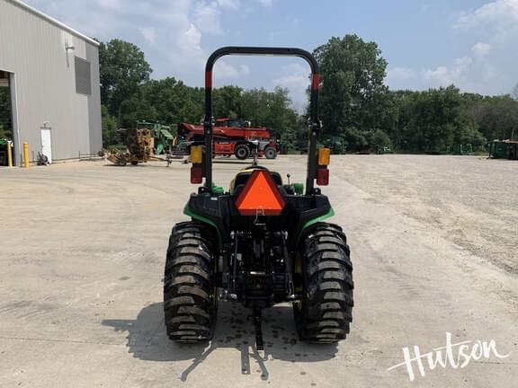 Image of John Deere 3038E equipment image 2