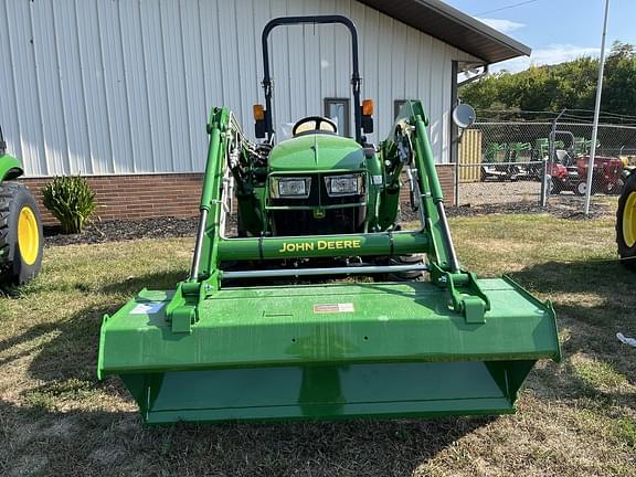 Image of John Deere 3038E equipment image 1