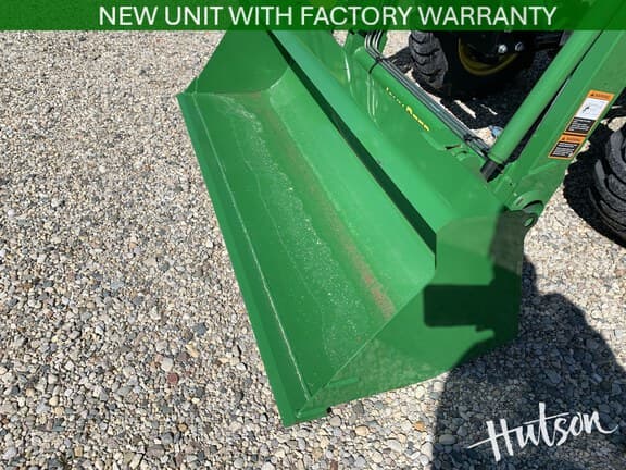 Image of John Deere 3038E equipment image 4