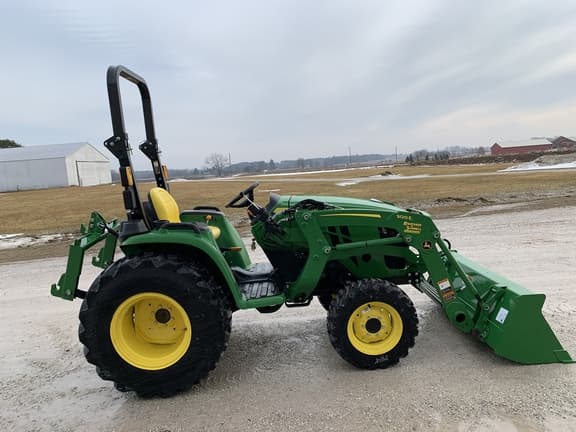 Image of John Deere 3038E equipment image 3