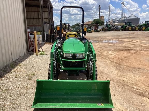 Image of John Deere 3038E equipment image 3