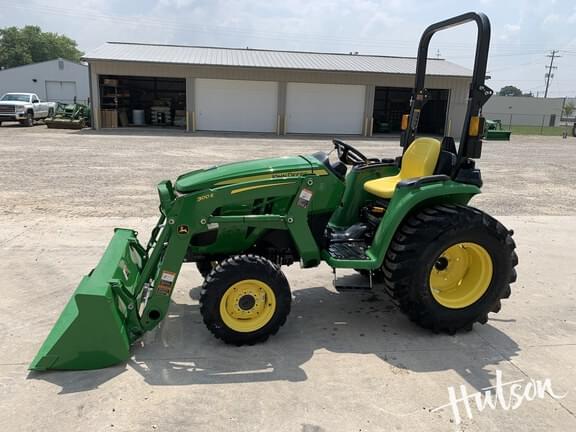 Image of John Deere 3038E equipment image 2