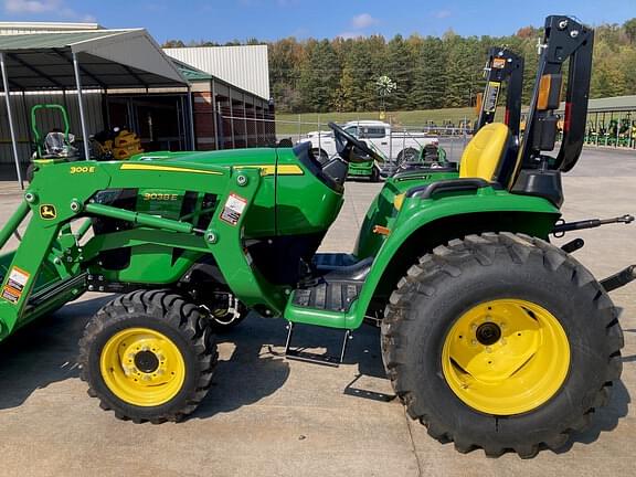 Image of John Deere 3038E equipment image 1