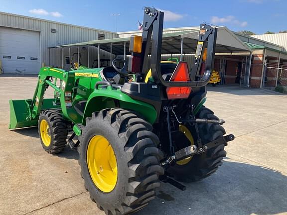 Image of John Deere 3038E equipment image 3