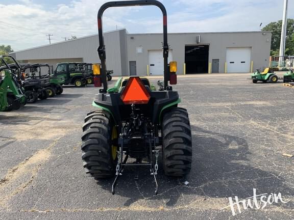 Image of John Deere 3038E equipment image 3