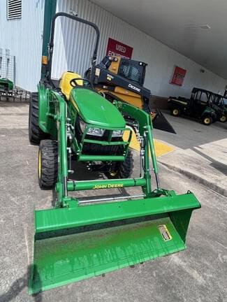 Image of John Deere 3038E equipment image 3