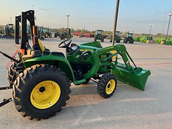 Image of John Deere 3038E equipment image 3