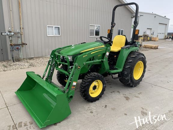 Image of John Deere 3038E equipment image 2