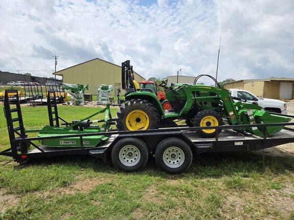 Image of John Deere 3038E equipment image 3