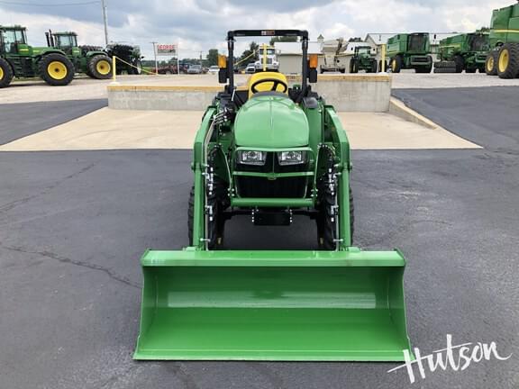 Image of John Deere 3038E equipment image 2