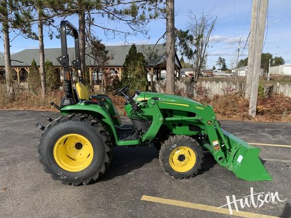 Image of John Deere 3038E equipment image 4
