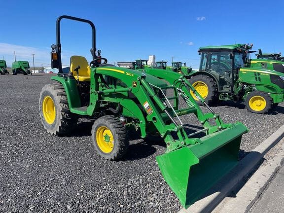 2024 John Deere 3039R Equipment Image0