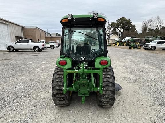 Image of John Deere 3039R equipment image 4