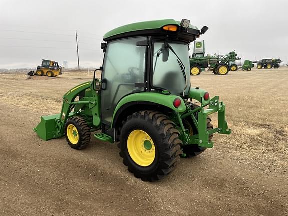 Image of John Deere 3039R equipment image 3